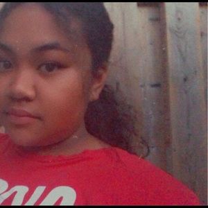 Meet your Posher, Claudia